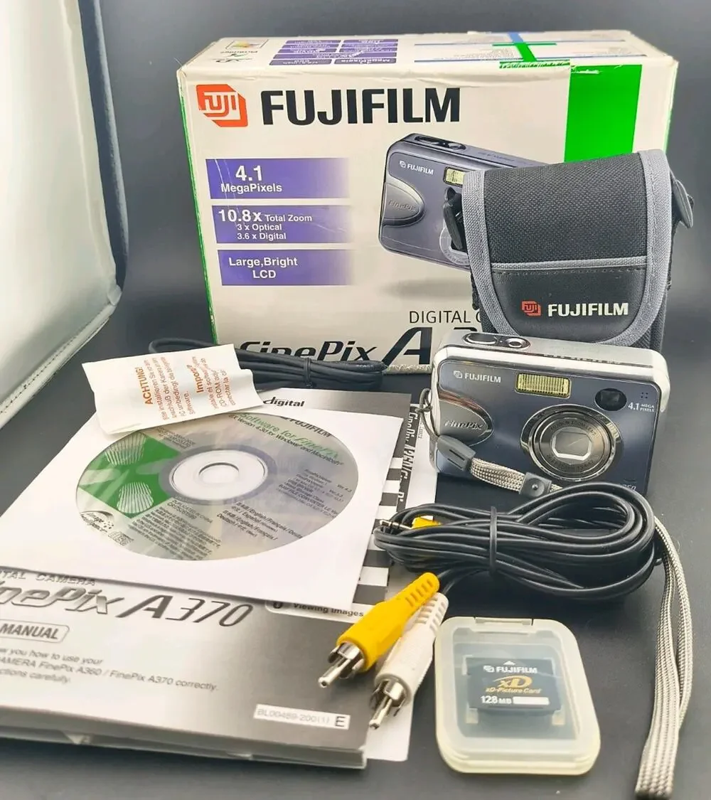 Vintage Fujifilm FinePix A360 Digital Camera Boxed Set W/ 128MB xD-Picture Card